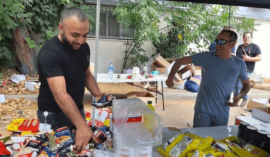 ACS Israel Team Volunteers at Food Packaging Site for Rosh Hashanah